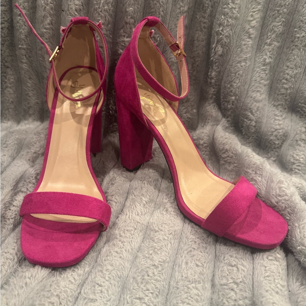 Women’s YNot Strappy Shoe with Block Heels Size 10